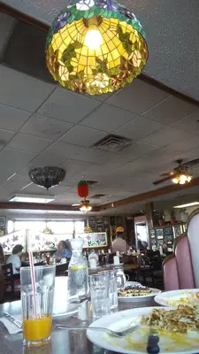 Le Petite Cafe
