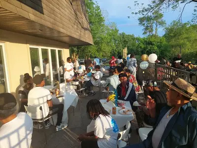 L Lake Lounge