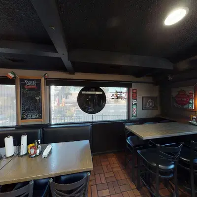 Uncle D's Bar and Grille