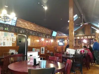 J J Twig's Pizza & Pub
