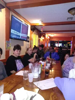 Looney's Pub