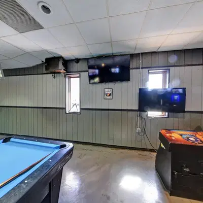 Shortstops Grill & Bar