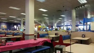 Chuck E. Cheese