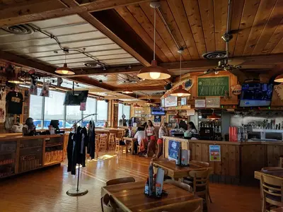 Hooters