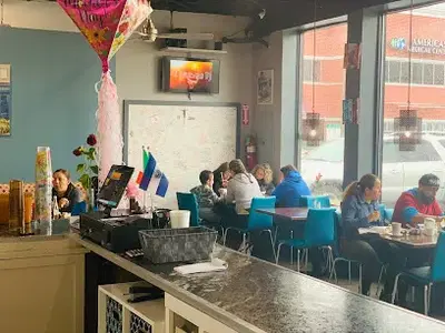 La Pupusera: Salvadorian & Mexican Restaurant