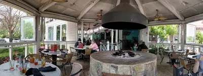 Bahama Breeze