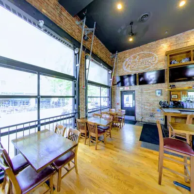 Cortland's Garage Arlington Heights