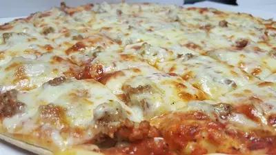 Nano's Pizza