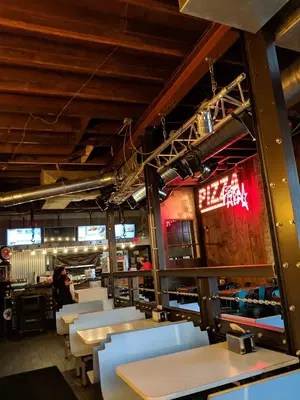 Paisans Pizzeria
