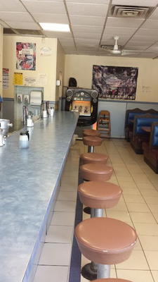 Pete's Place Restaurant (V&K)