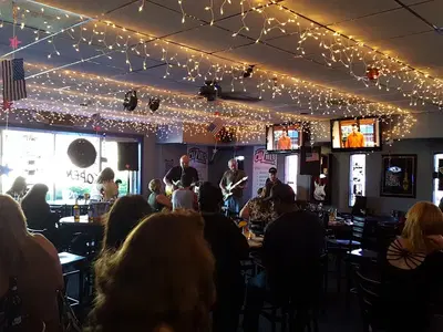 Cuzin's Tavern, Gaming & Pizza Tinley Park