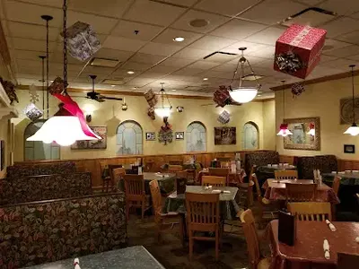 Little Villa Restaurant & Pizzeria