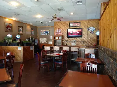 Munchies Pizza & Bar