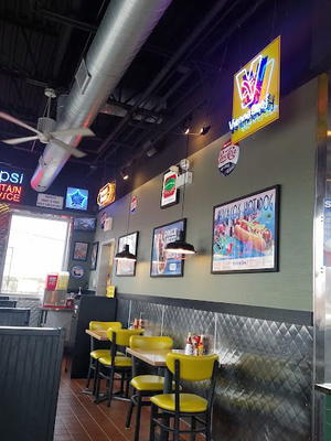 Tommy's on Grand
