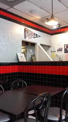 Bertollis River Pizza