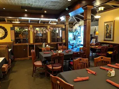 Manhattan's American Bar & Grill
