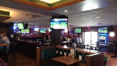 Bottoms Up Bar & Grill