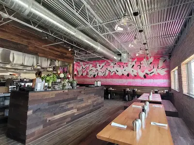 White Crane Creative Thai and Sushi