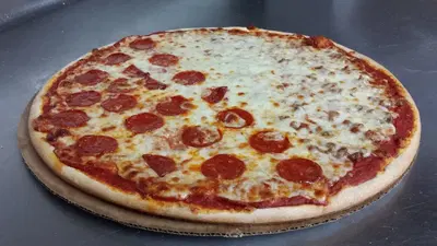 Chely's Pizza