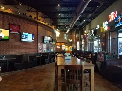 Rookies Sports Bar & Grill (Elgin)