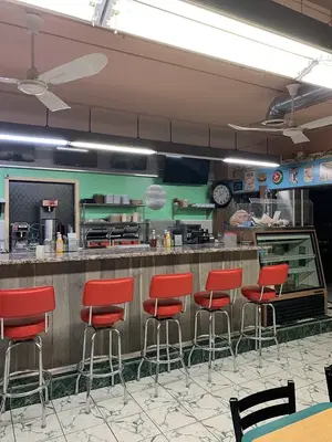 Junior's Grill Cafe