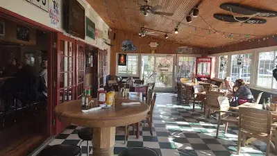 Crossroads Restaurant & Bar