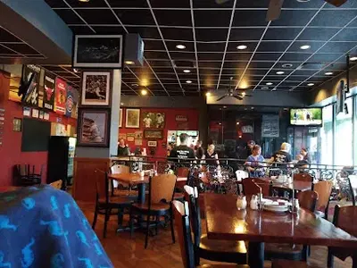 Hitz Pizza and Sports Bar