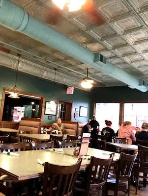 Ed & Joe's Restaurant & Pizzeria