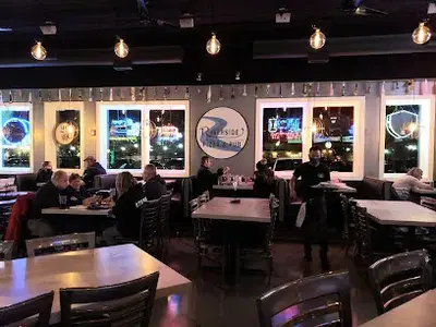 Riverside Pizza & Pub