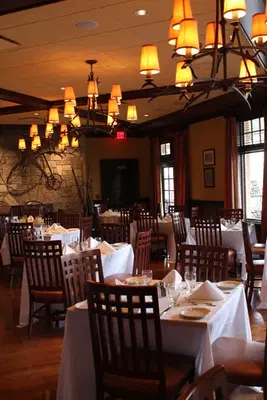 Arrowhead Restaurant & Bar