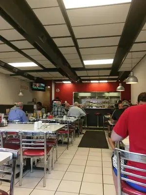 Louie's Grill