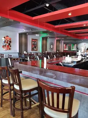 Redwood Luxe Bar and Grill