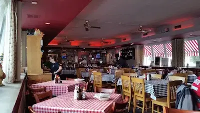 Dell Rhea's Chicken Basket