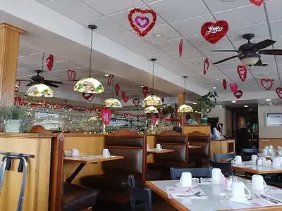 Maxim's Restaurant & Lounge