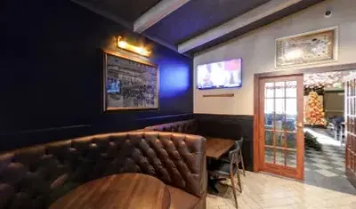 Bullpen Luxury Bar & Grill: Schererville Location
