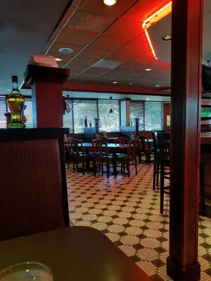 Green Mill Restaurant & Bar