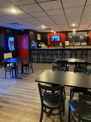 Harley's Hideaway Bar & Grill