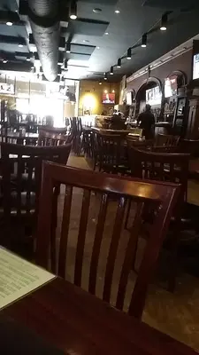 The Hill Bar & Grill