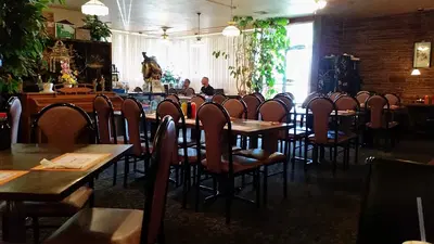 Ming's Cantonese Restaurant