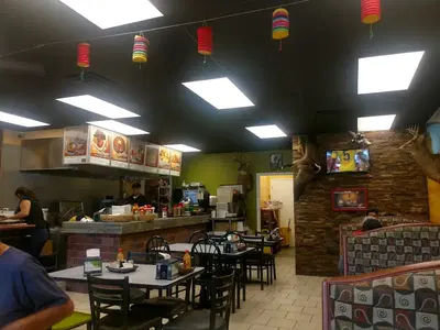 El Saguaro Mexican Grill