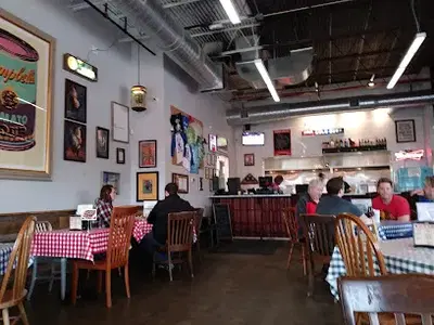 Gus's World Famous Fried Chicken