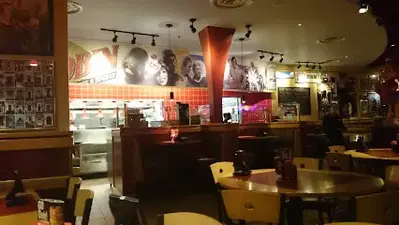 Red Robin Gourmet Burgers and Brews
