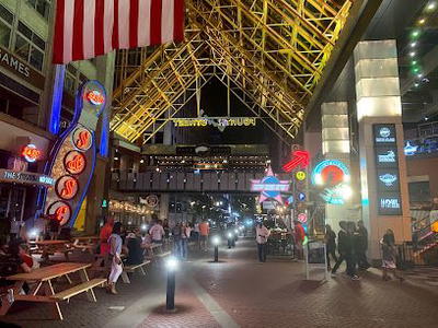 Fourth Street Live!