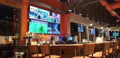 Hooters
