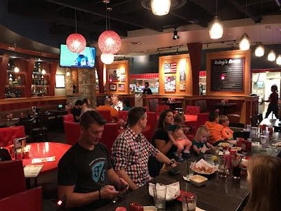 Red Robin Gourmet Burgers and Brews