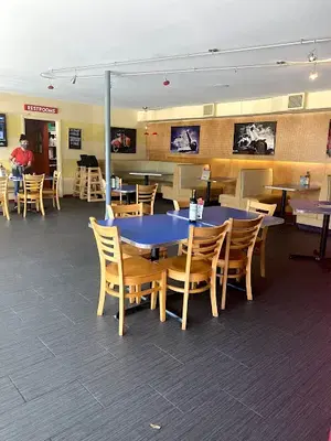 Reginelli's Pizzeria