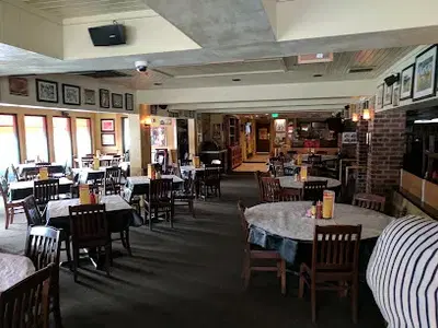 TJ Ribs - S. Acadian Thruway