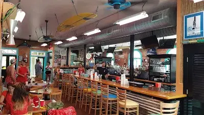 Lucy's Retired Surfers Bar & Restaurant