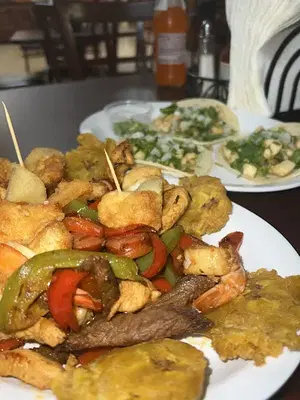 La Casona Restaurant & Bar