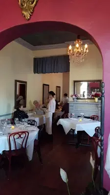 Bistro Daisy